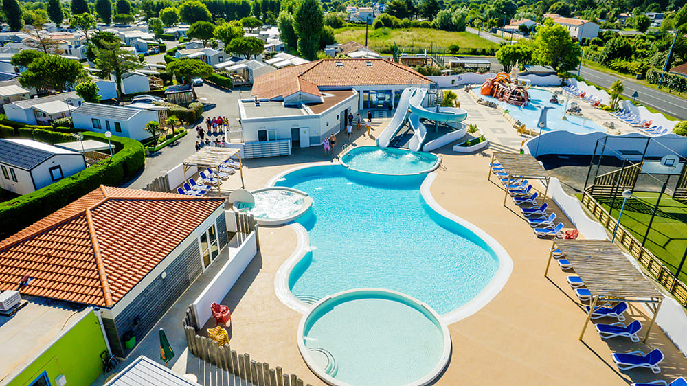 camping piscine vendee