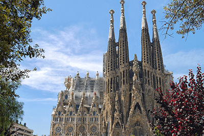 camping barcelona sagrada familia gaudi